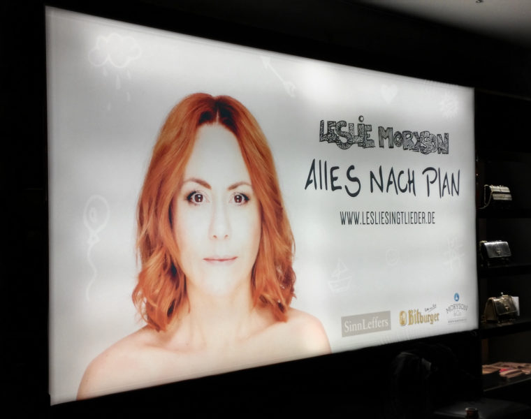 leslie-moryson-alles-nach-plan