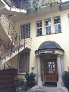 zimmertheater_außen_2